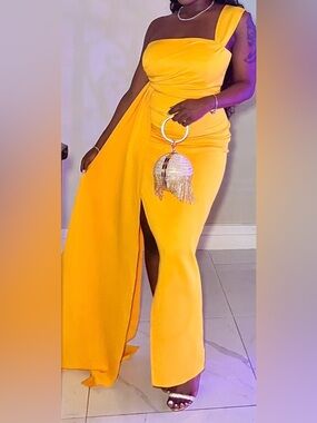 Asymmetric One-Shoulder Yellow Maxi Dress